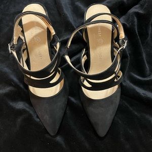 Chinese Laundry Strappy Point Toe Heels 8.5